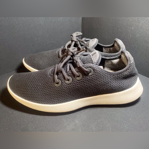 Allbirds Tree Runners Everyday Sneaker Black Knit Casual W10 - Picture 1 of 8